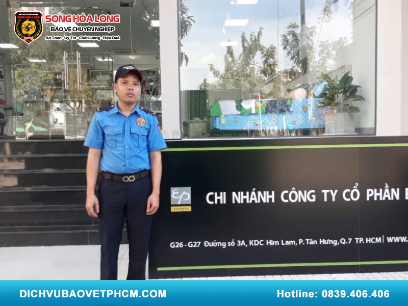 Thuê bảo vệ giữ xe theo giờ